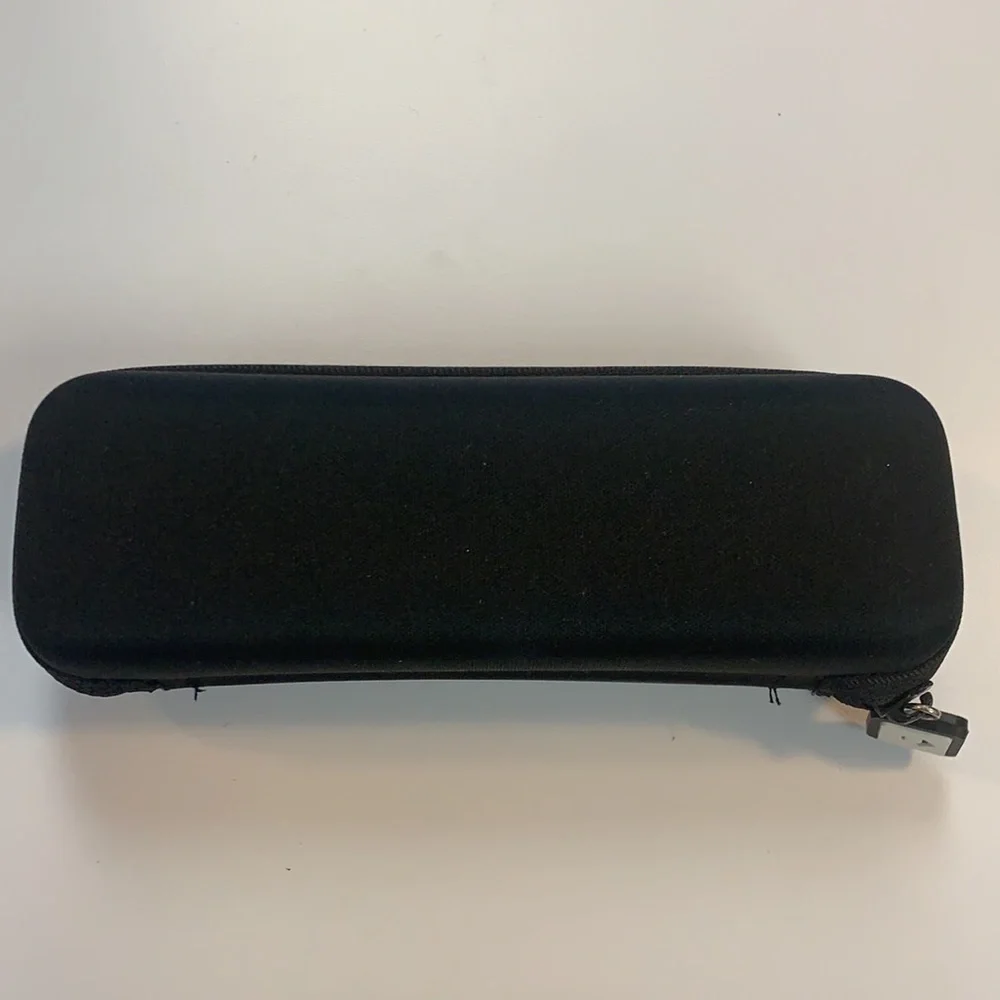 Converse Eye / Sunglass case Unisex